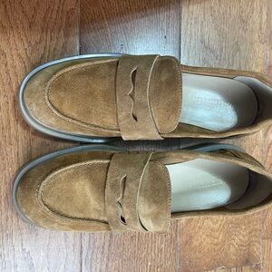 Steve Madden Tan Suede Loafers